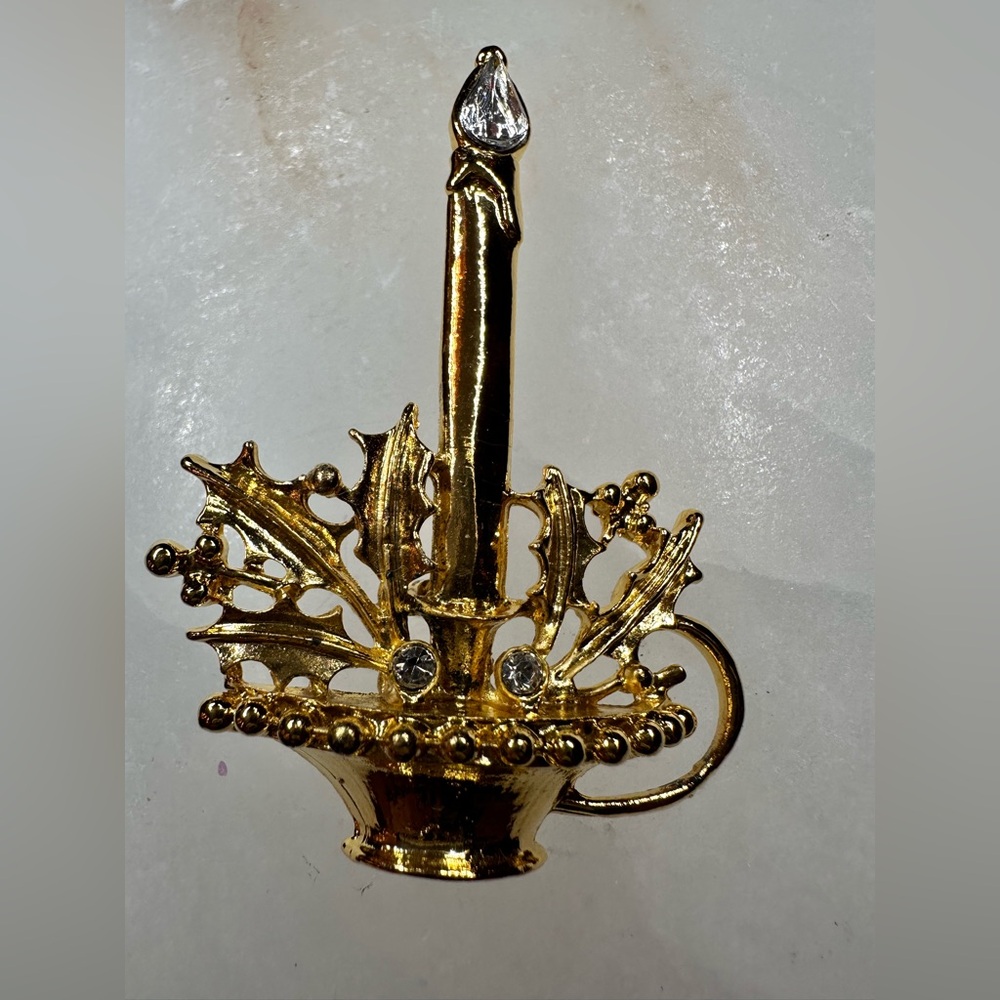 Vint Christmas Candle Brooch/Pin with Crystal Details